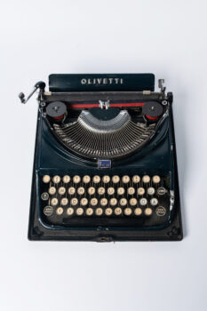 1930s ‘Olivetti MP1 ICO’ typewriter